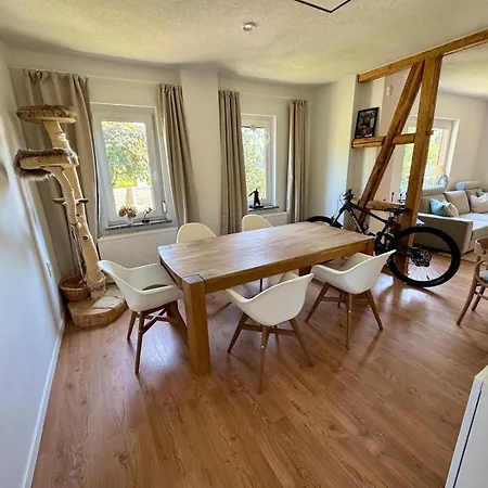Waldquell Apartment *